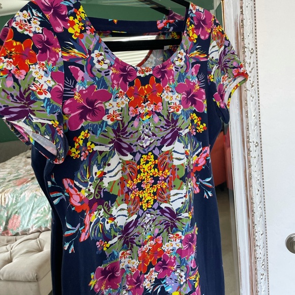 Gorgeous Floral Body Con Dress - Picture 4 of 7